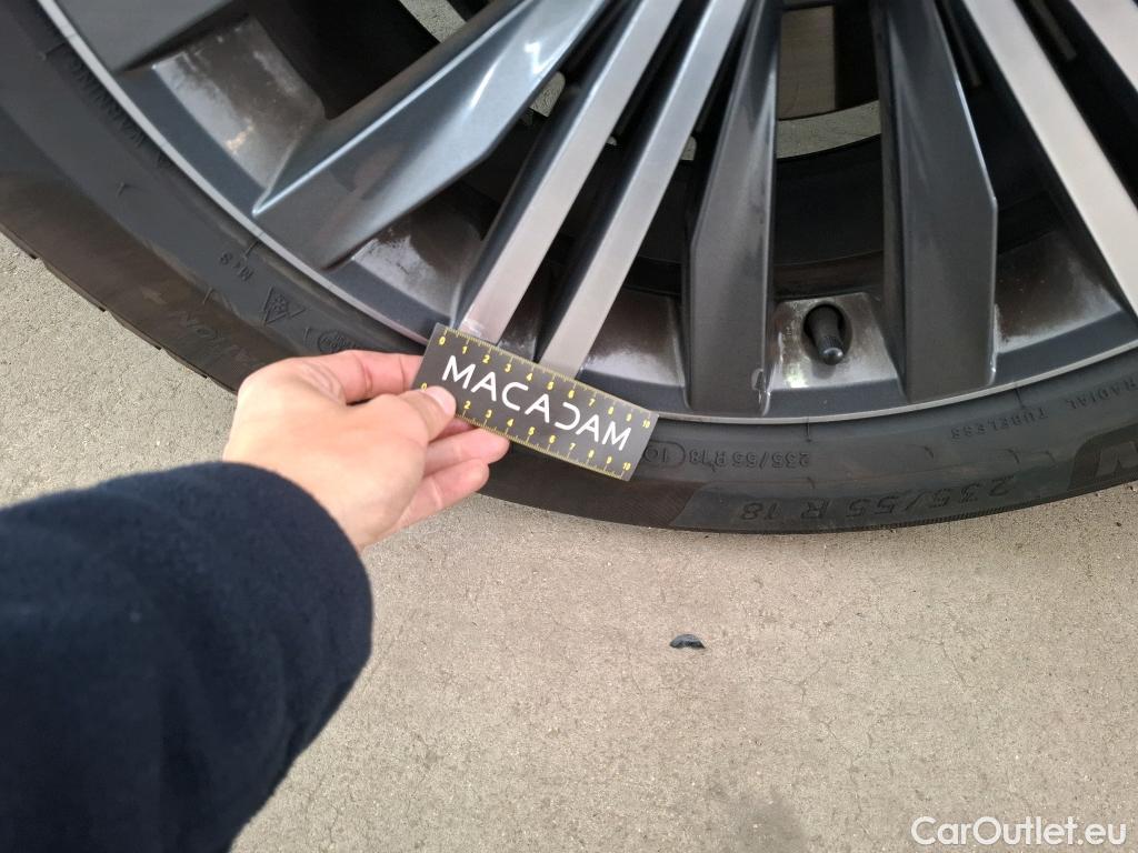  Volkswagen  Tiguan VOLKSWAGEN  Allspace / 2017 / 5P / SUV 2.0 TDI 150 DSG7 Carat Exclusive #68