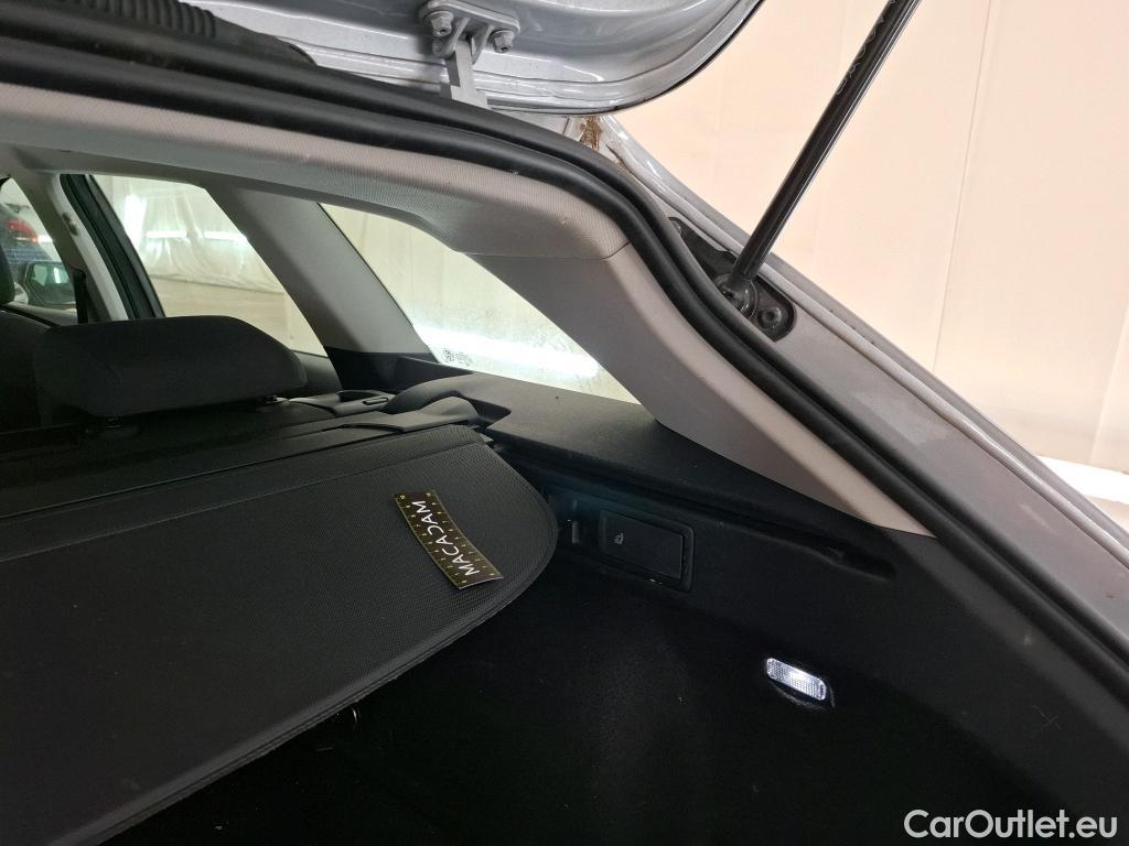  Seat  Leon SEAT  Sportstourer / 2020 / 5P / Break 2.0 TDI 150 DSG S&S Style Business #43