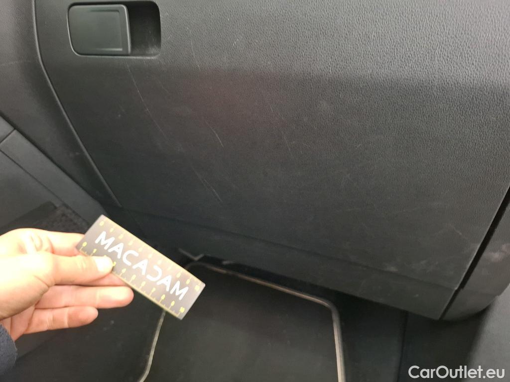  Volkswagen  Tiguan VOLKSWAGEN  Allspace / 2017 / 5P / SUV 2.0 TDI 150 DSG7 Carat Exclusive #33