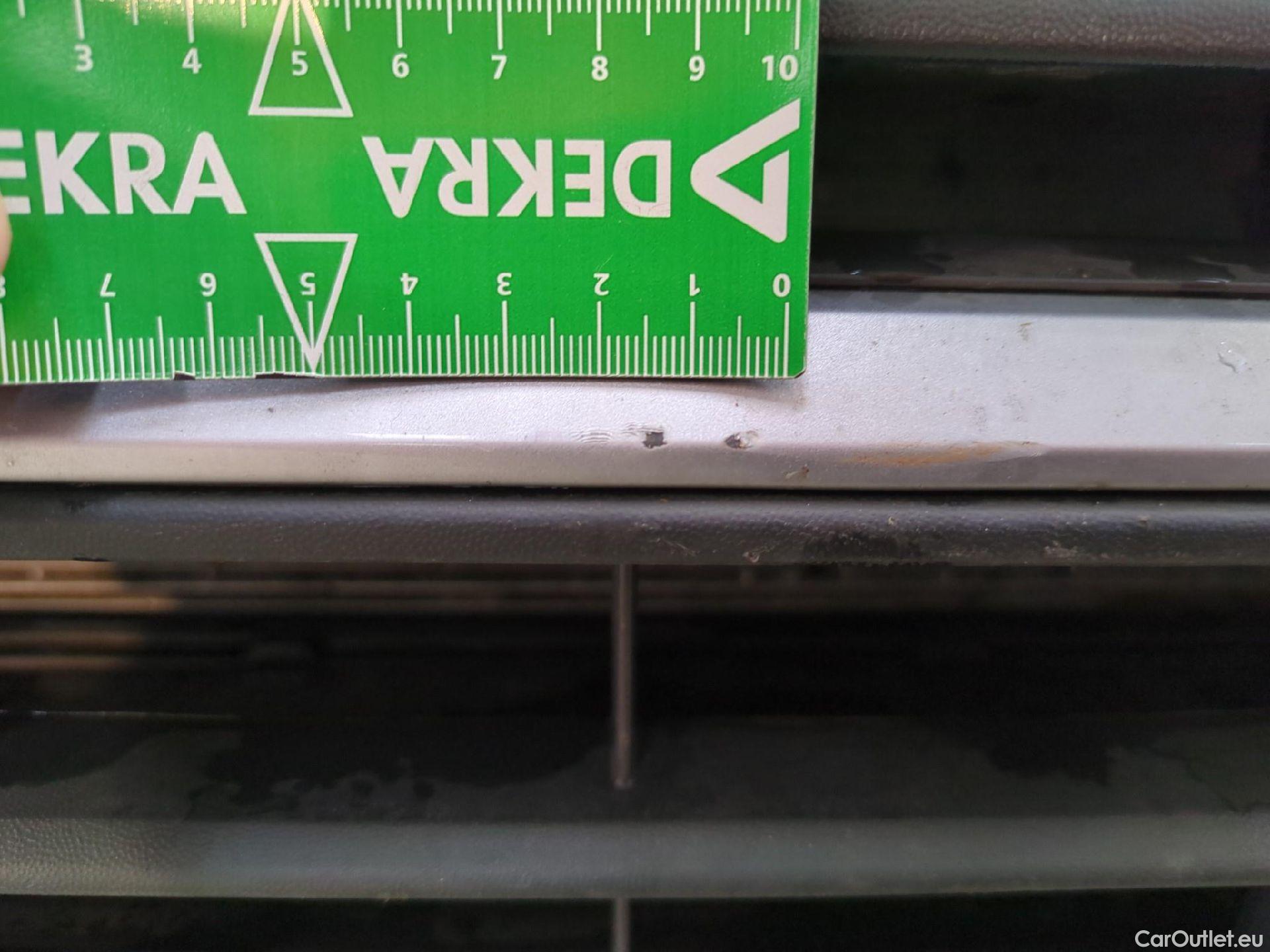  Volkswagen  T-CROSS VOLKSWAGEN  / 2018 / 5P / SUV 1.0 TSI 110ch DSG R-Line(SP) #14