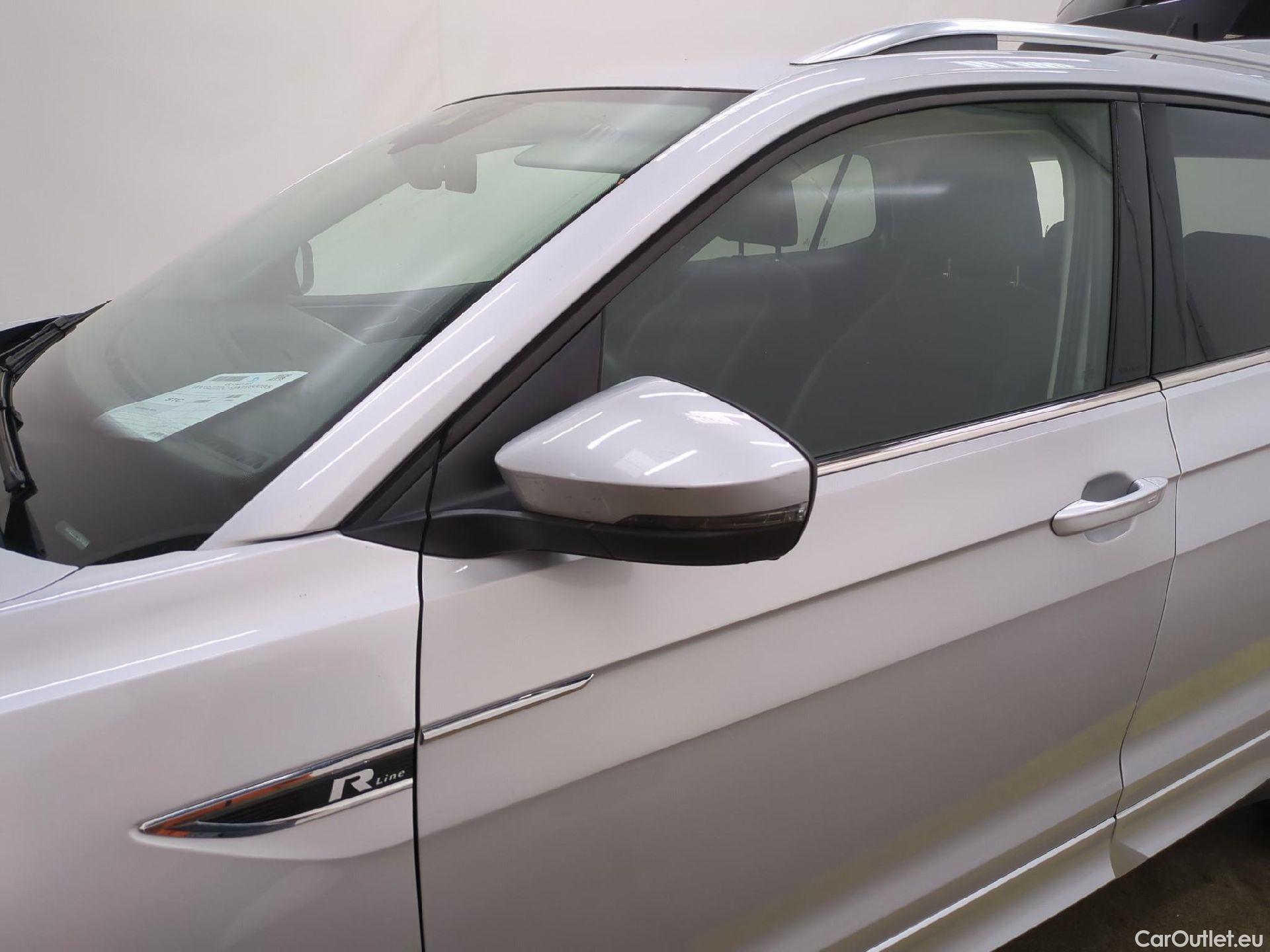  Volkswagen  T-CROSS VOLKSWAGEN  / 2018 / 5P / SUV 1.0 TSI 110ch DSG R-Line(SP) #18