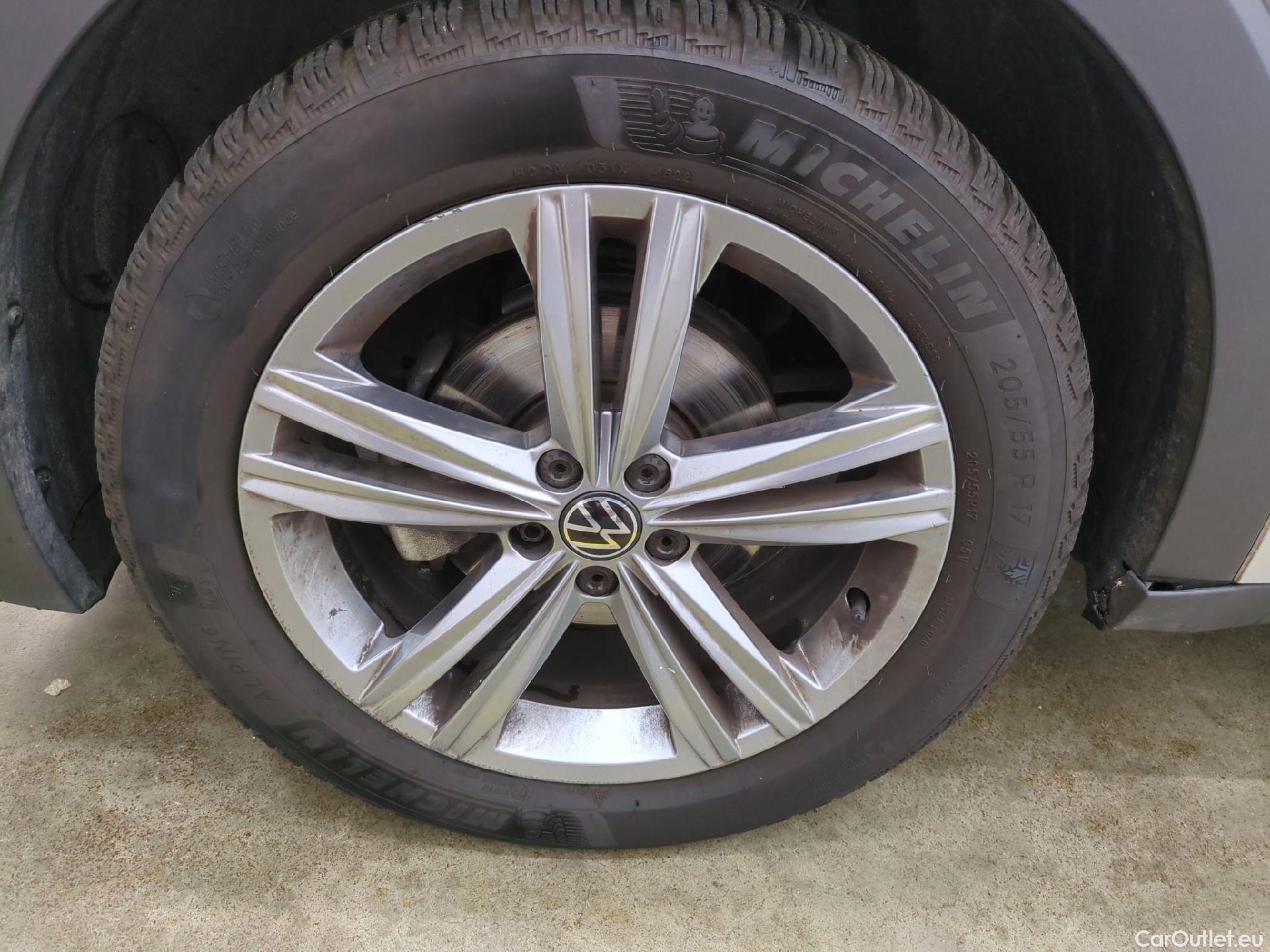  Volkswagen  T-CROSS VOLKSWAGEN  / 2018 / 5P / SUV 1.0 TSI 110ch DSG R-Line(SP) #1