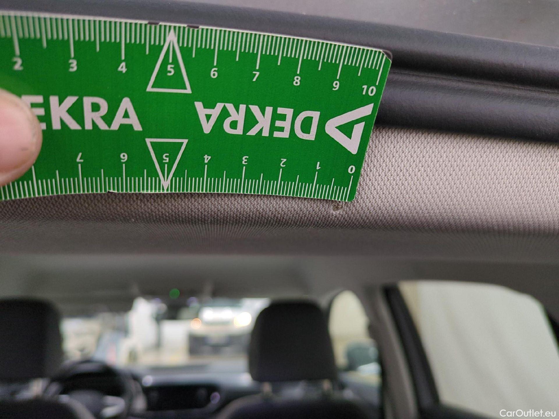  Volkswagen  T-CROSS VOLKSWAGEN  / 2018 / 5P / SUV 1.0 TSI 110ch DSG R-Line(SP) #28