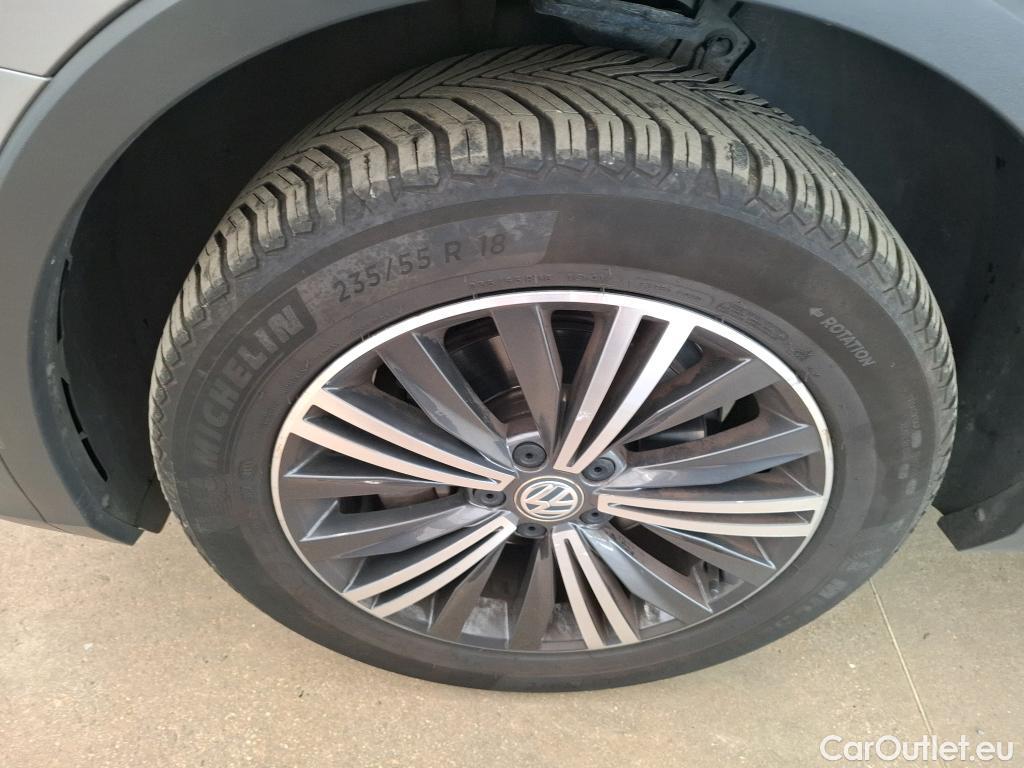  Volkswagen  Tiguan VOLKSWAGEN  Allspace / 2017 / 5P / SUV 2.0 TDI 150 DSG7 Carat Exclusive #70