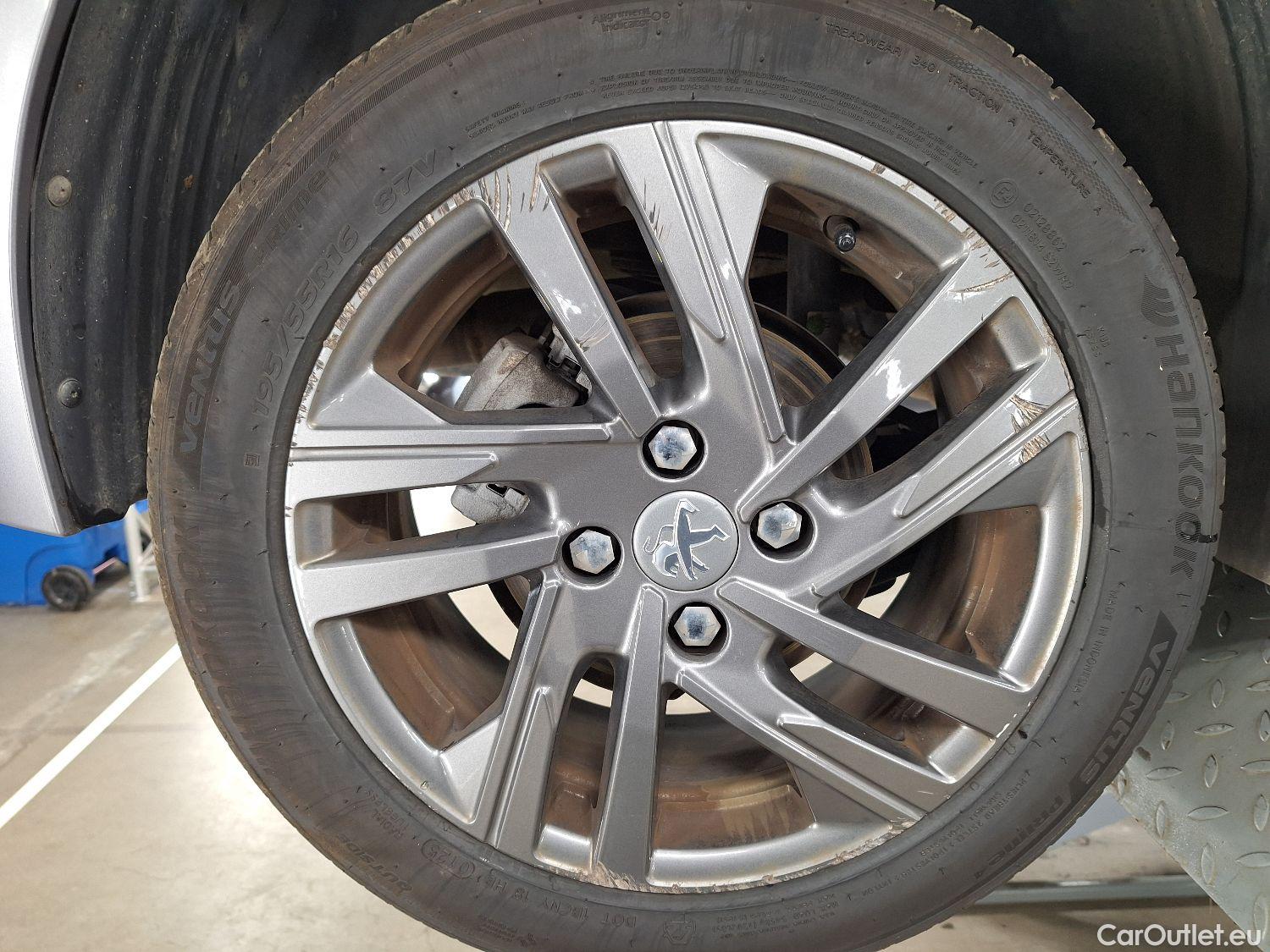  Peugeot  208 Peugeot,  '19, Peugeot  1.5 BlueHDi 100 MAN6 S&S Active pack 5 #1