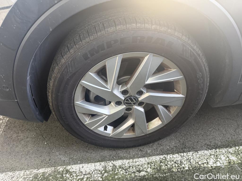  Volkswagen  Tiguan VOLKSWAGEN  / 2020 / 5P / SUV 1.4 eHybrid 245 DSG6 Elegance #5