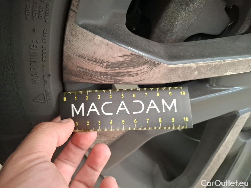  Peugeot  2008  GT Line 1.2 PureTech 130CV BVA8 E6d #8