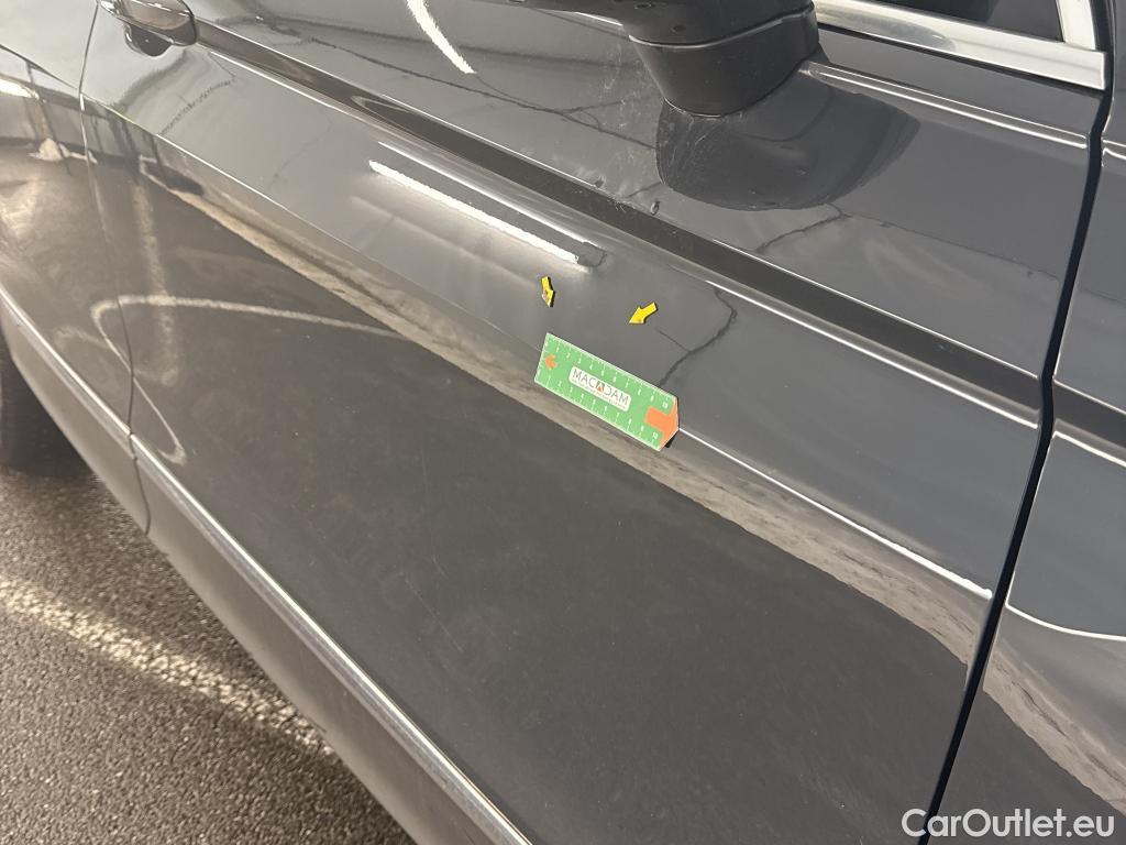  Volkswagen  Tiguan VOLKSWAGEN  / 2020 / 5P / SUV 1.4 eHybrid 245 DSG6 Elegance #9