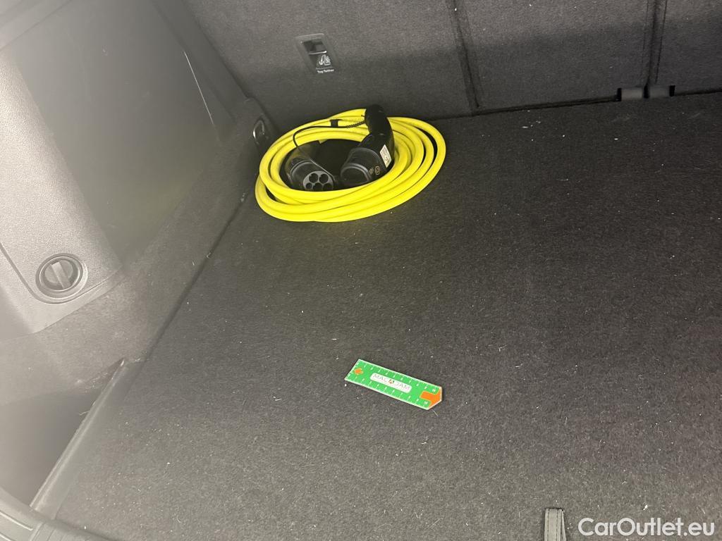  Volkswagen  Tiguan VOLKSWAGEN  / 2020 / 5P / SUV 1.4 eHybrid 245 DSG6 Elegance #1