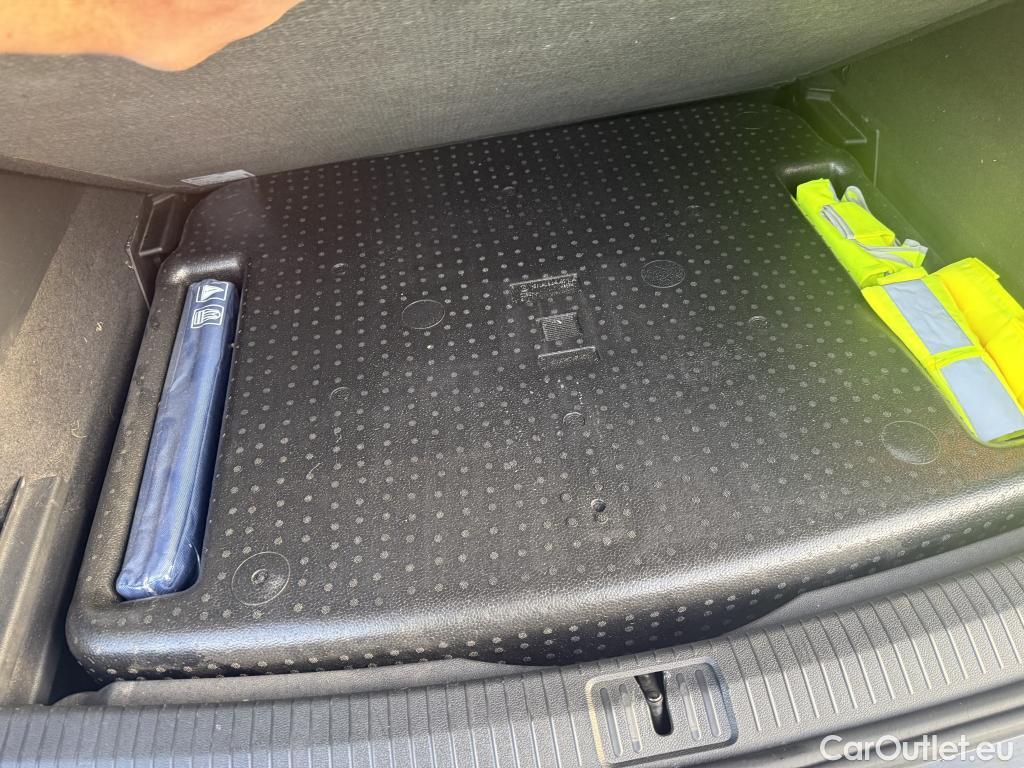  Volkswagen  Tiguan VOLKSWAGEN  / 2020 / 5P / SUV 1.4 eHybrid 245 DSG6 Elegance #3