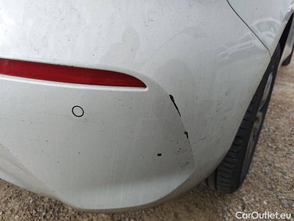  Bmw  Serie 1 BMW  / 2019 / 5P / berlina con portón 116d #25