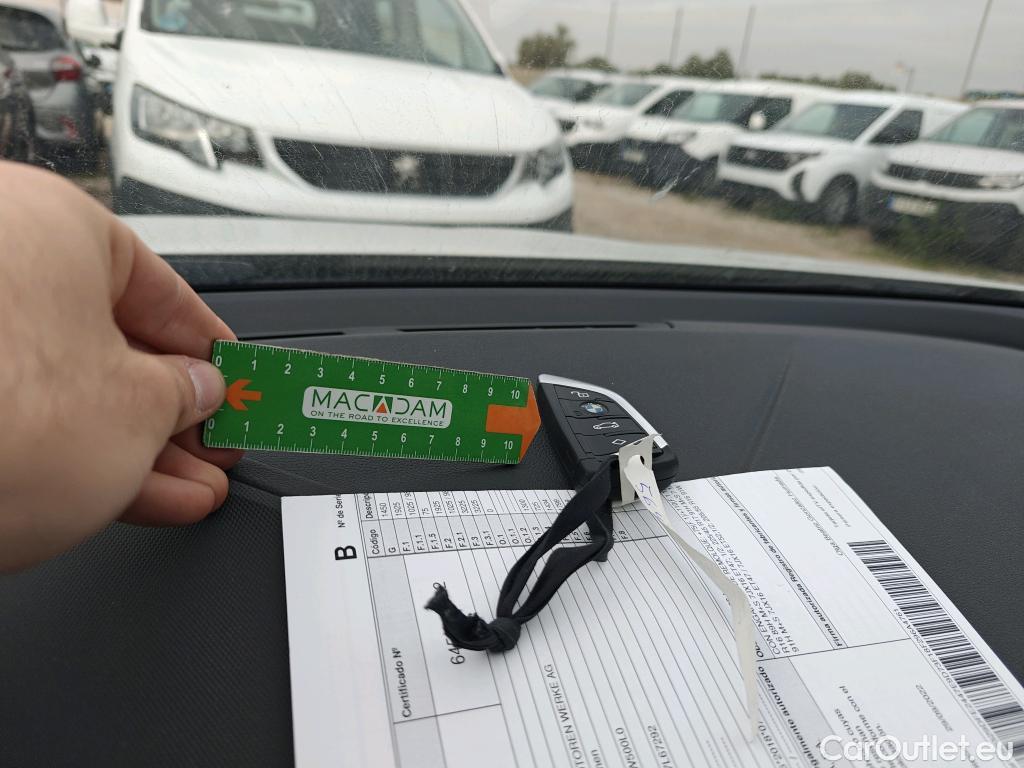  Bmw  Serie 1 BMW  / 2019 / 5P / berlina con portón 116d #1