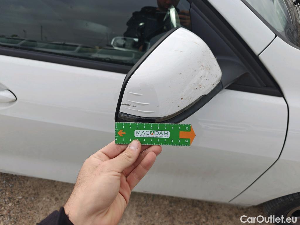  Bmw  Serie 1 BMW  / 2019 / 5P / berlina con portón 116d #33