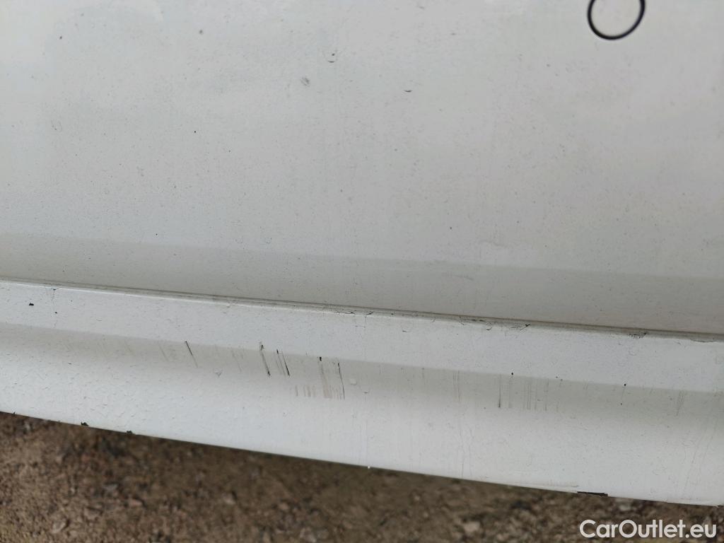  Bmw  Serie 1 BMW  / 2019 / 5P / berlina con portón 116d #24