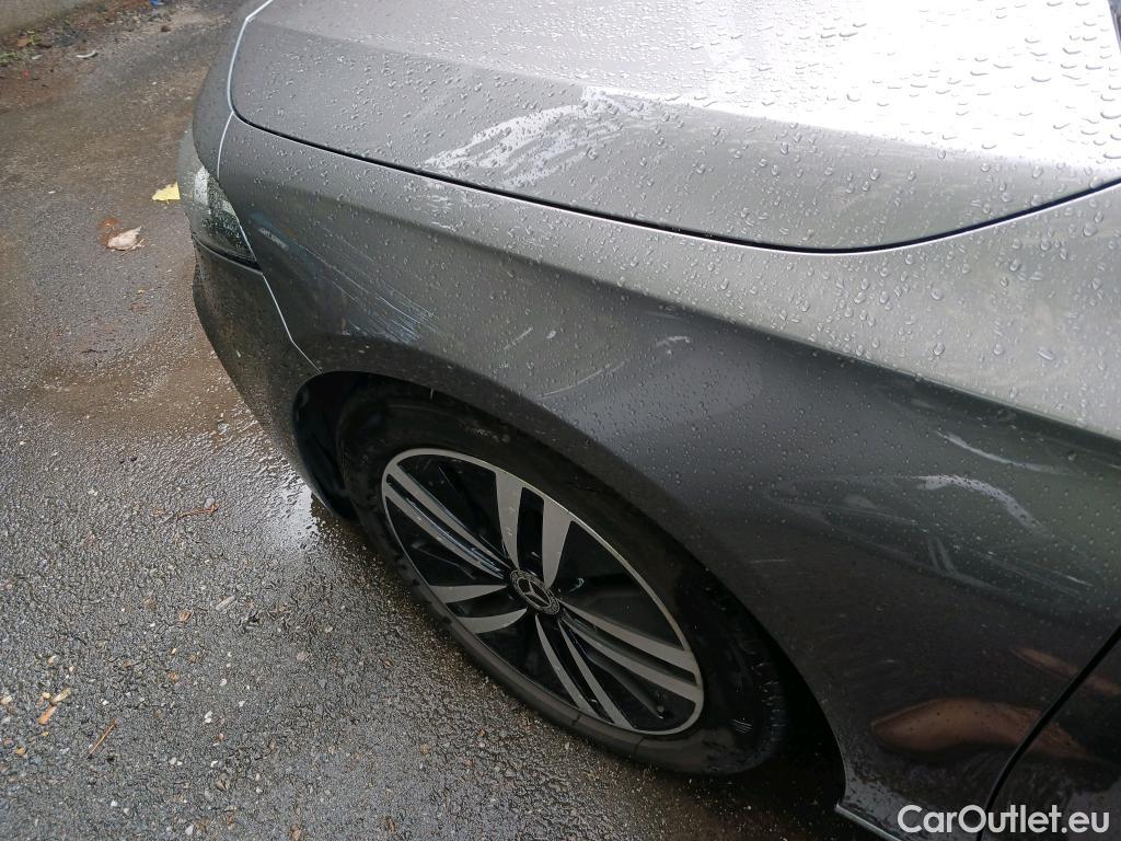  Mercedes  A-Klasse MERCEDES-BENZ Clase A / 2018 / 4P / sedán Sedán A 180 d #7