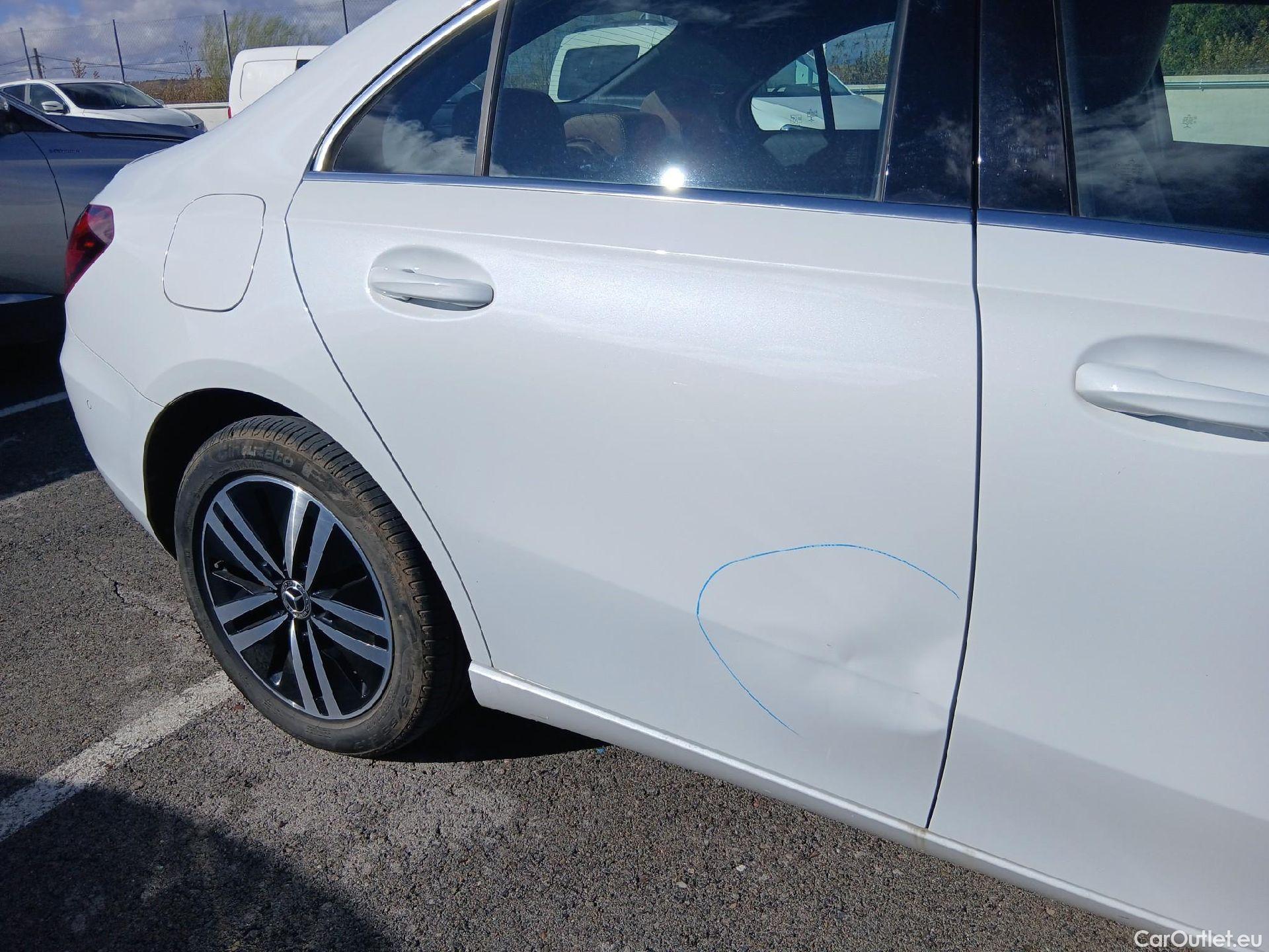  Mercedes  A-Klasse MERCEDES-BENZ Clase A / 2018 / 4P / sedán Sedán A 250 e #16