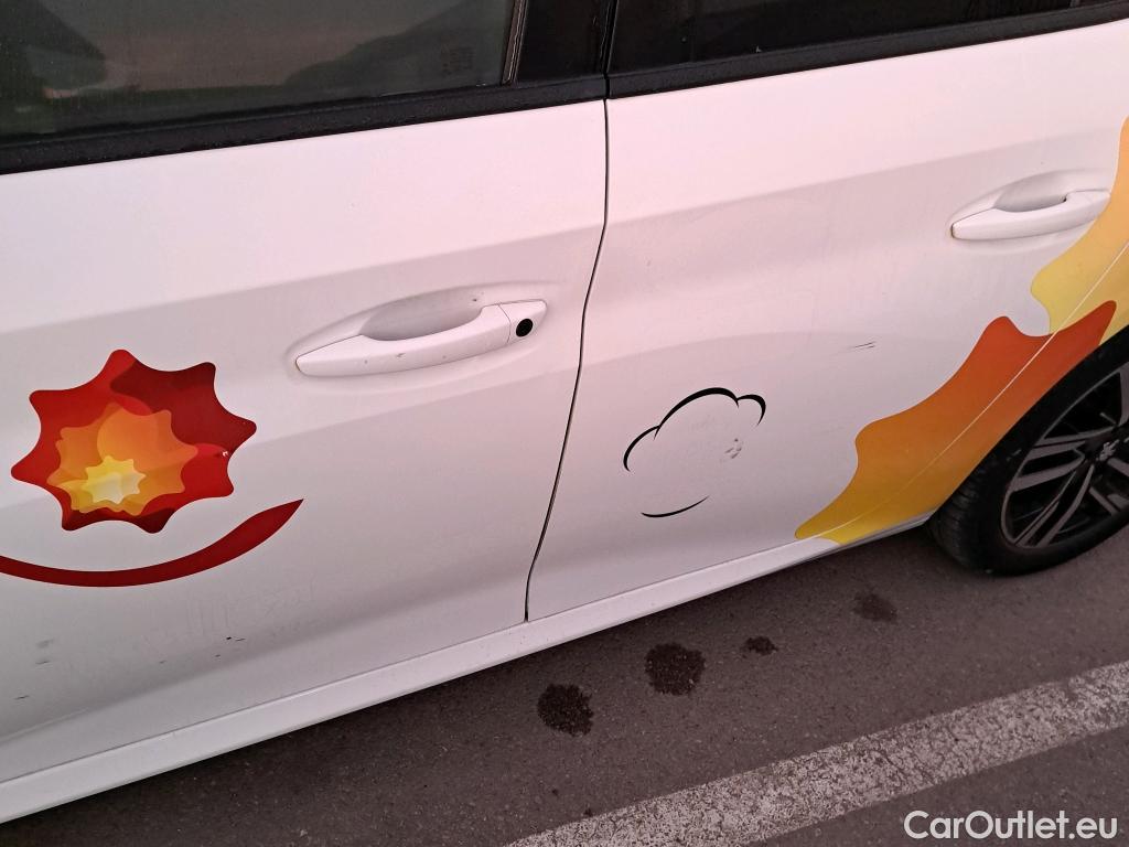  Peugeot  208 PEUGEOT  / 2019 / 5P / berlina con portón PureTech 73kW (100CV) Allure #5