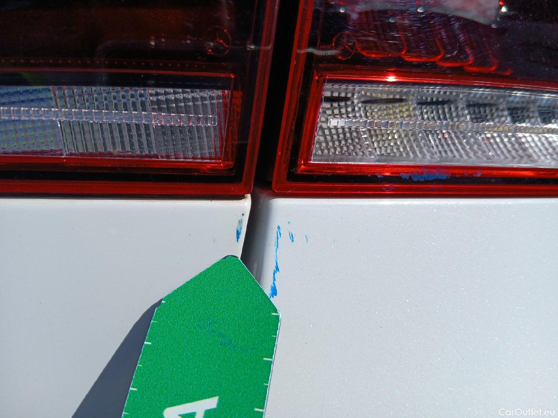  Mercedes  A-Klasse MERCEDES-BENZ Clase A / 2018 / 4P / sedán Sedán A 250 e #14