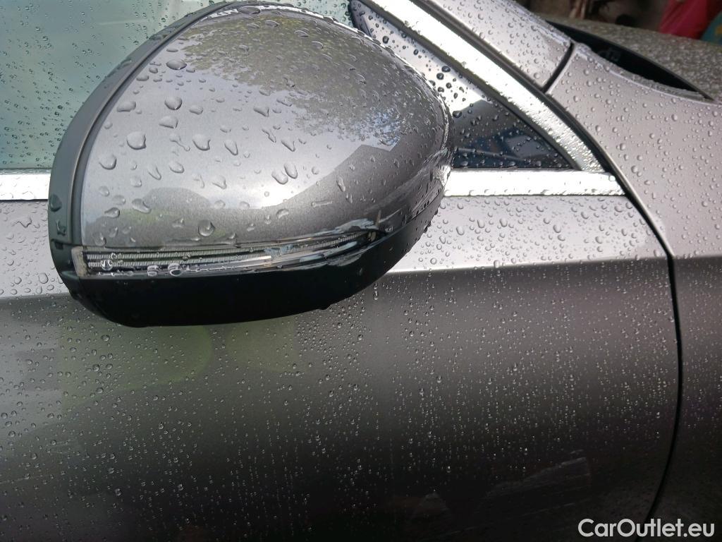  Mercedes  A-Klasse MERCEDES-BENZ Clase A / 2018 / 4P / sedán Sedán A 180 d #12