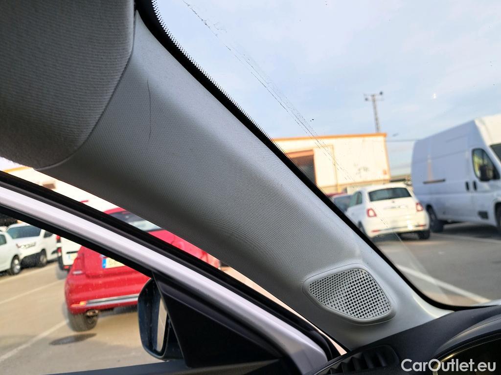  Peugeot  208 PEUGEOT  / 2019 / 5P / berlina con portón PureTech 73kW (100CV) Allure #13