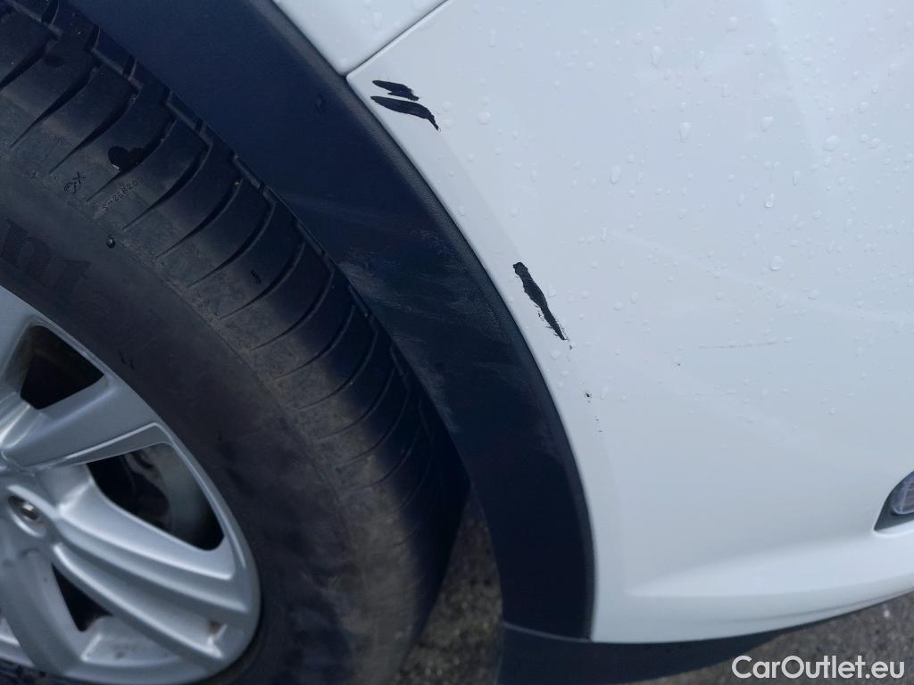  Ford  Kuga FORD  / 2016 / 5P / todoterreno 1.5 EcoBoost 88kW 4x2 Trend+ (CX) #9