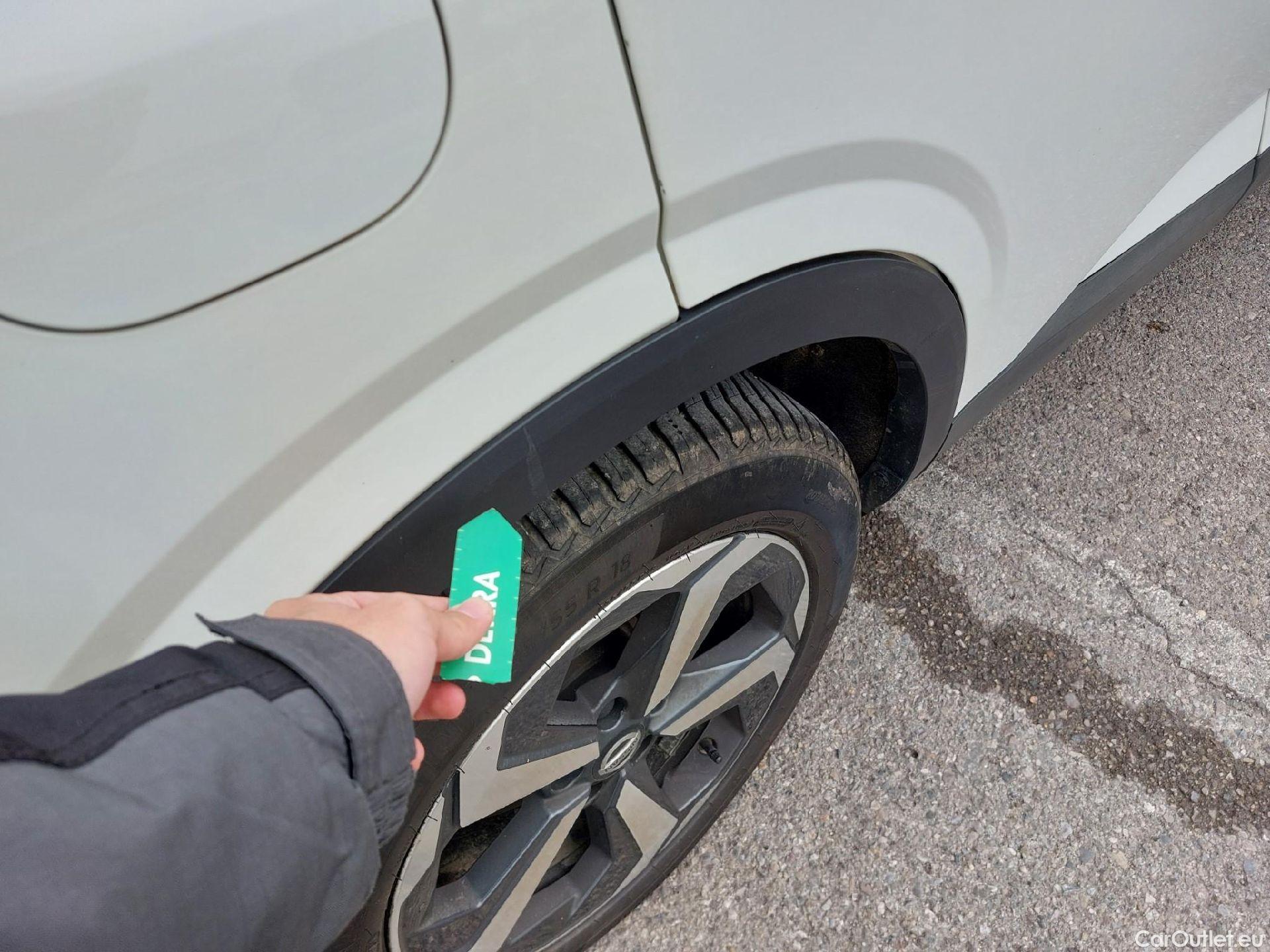  Nissan  Qashqai NISSAN  / 2021 / 5P / todoterreno DIG-T 116kW mHEV Xtronic 4x4 N-Connecta #16