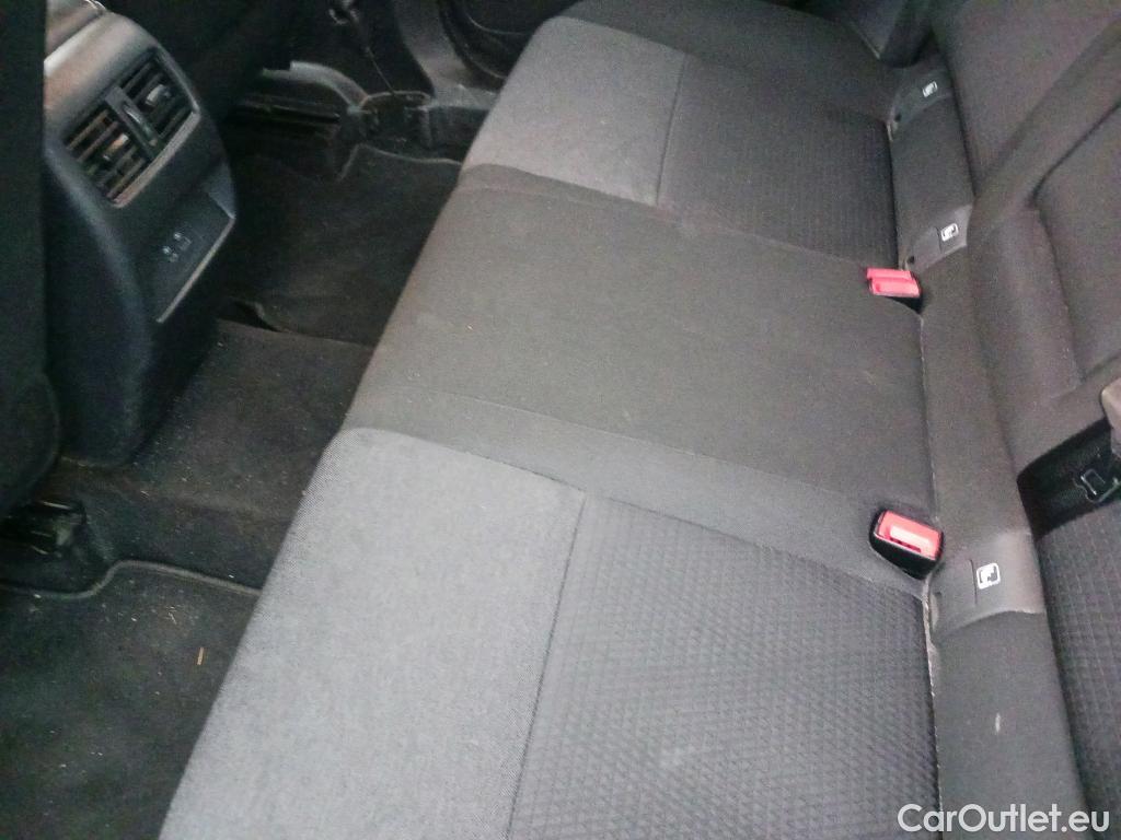  Nissan  Qashqai NISSAN  / 2021 / 5P / todoterreno DIG-T 116kW mHEV Xtronic Premiere Edit.(SL) #18