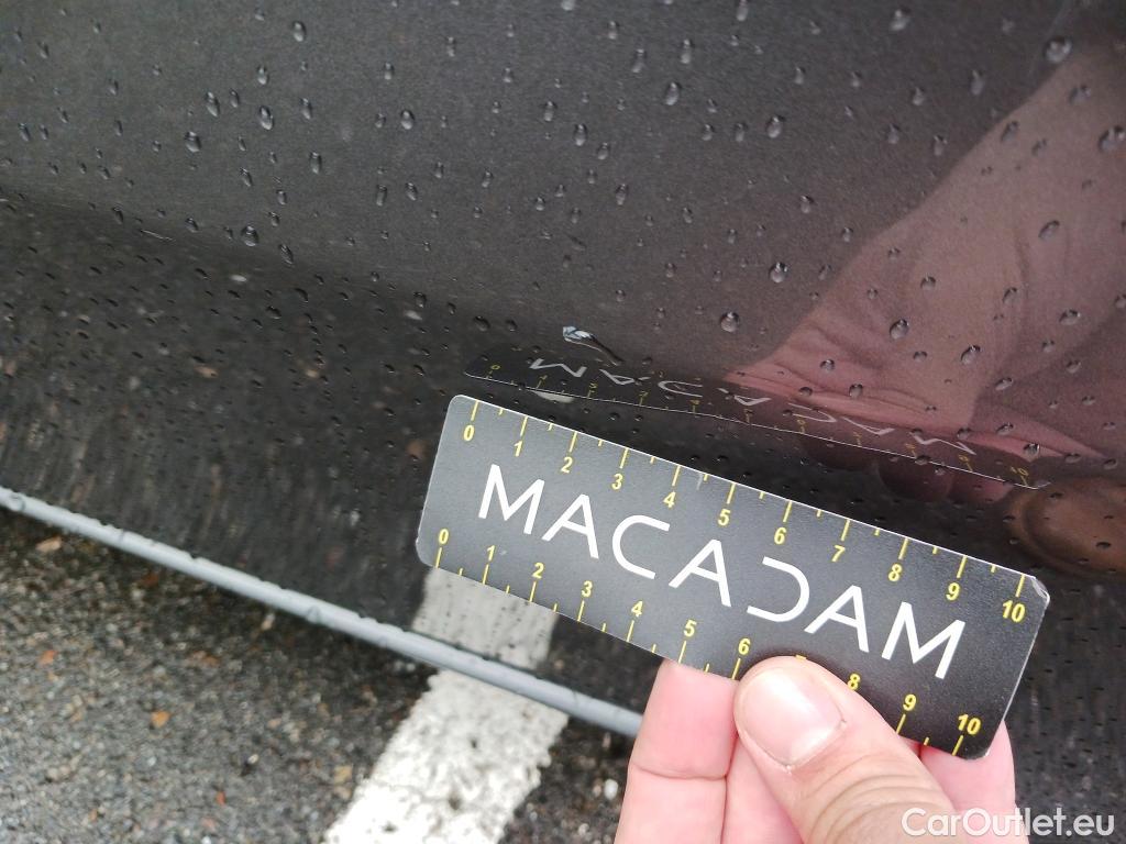  Mercedes  A-Klasse MERCEDES-BENZ Clase A / 2018 / 4P / sedán Sedán A 180 d #17