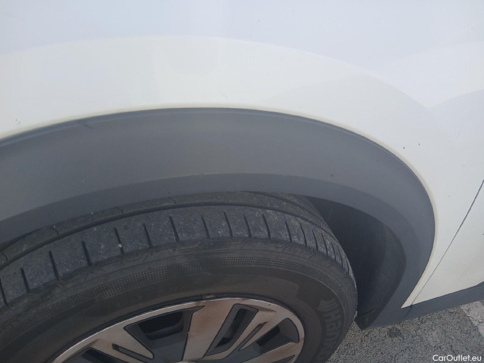  Peugeot  2008 PEUGEOT  / 2019 / 5P / todoterreno Active BlueHDI 81kW (110CV) #14