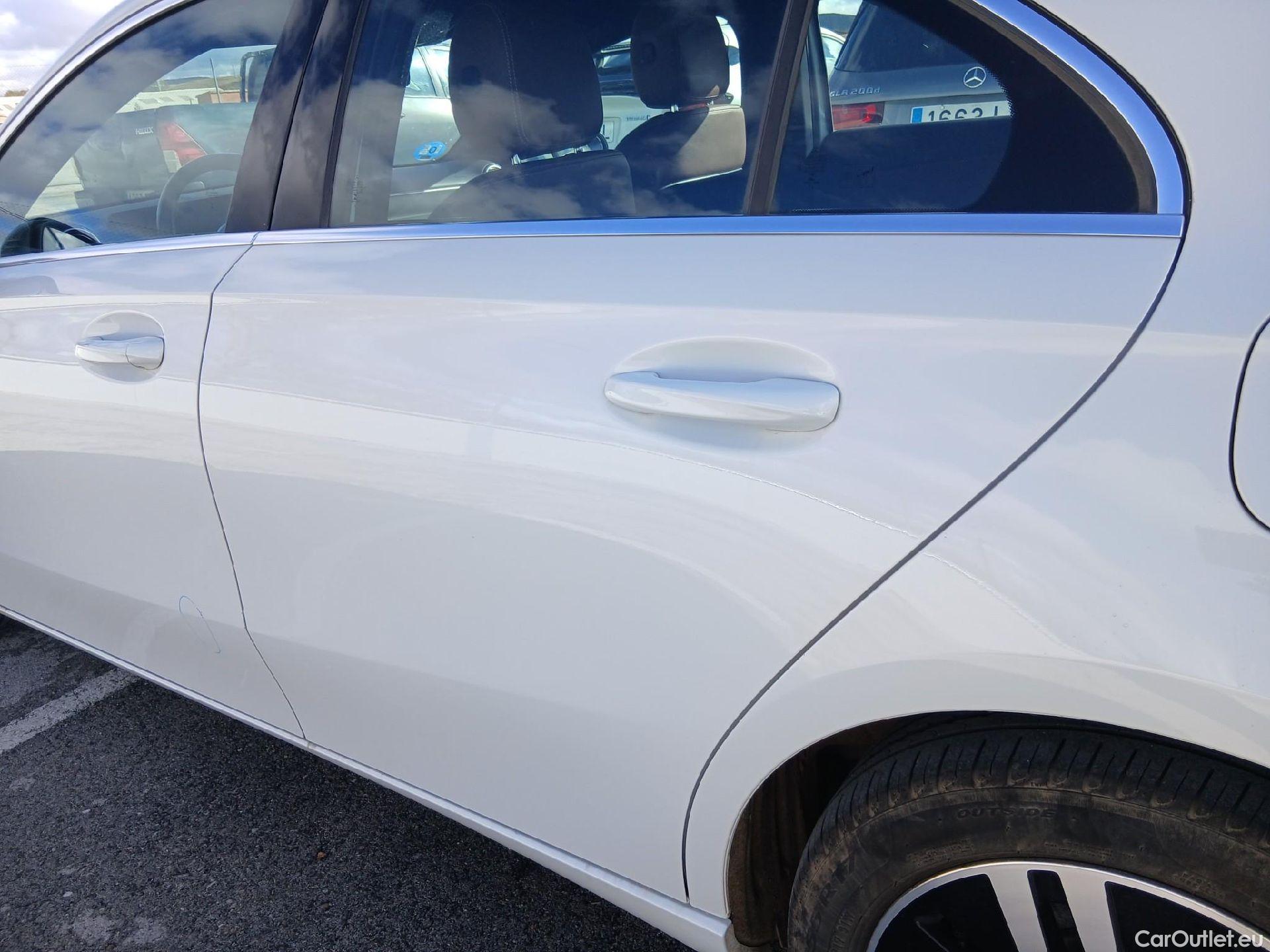  Mercedes  A-Klasse MERCEDES-BENZ Clase A / 2018 / 4P / sedán Sedán A 250 e #9