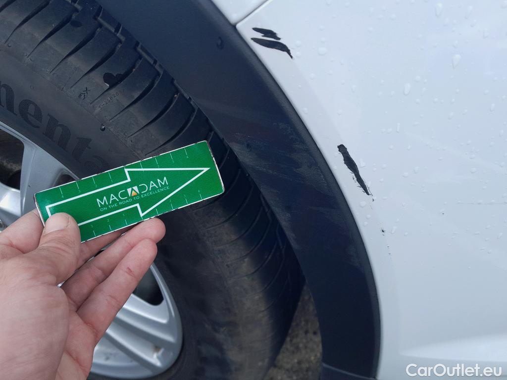  Ford  Kuga FORD  / 2016 / 5P / todoterreno 1.5 EcoBoost 88kW 4x2 Trend+ (CX) #10