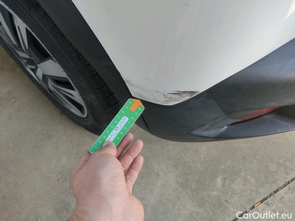  Peugeot  2008 PEUGEOT  / 2019 / 5P / todoterreno Active BlueHDI 81kW (110CV) #8