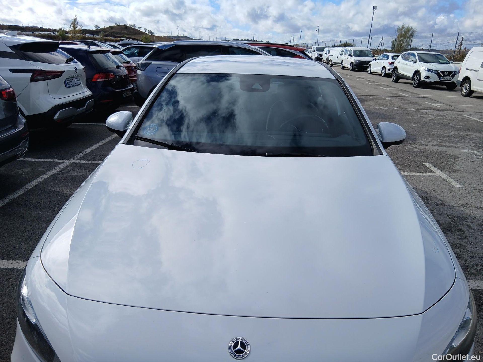  Mercedes  A-Klasse MERCEDES-BENZ Clase A / 2018 / 4P / sedán Sedán A 250 e #4