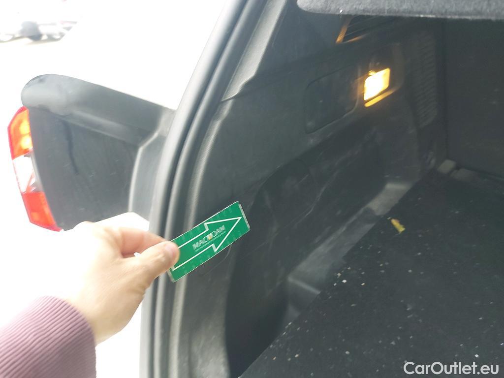  Opel   Grandland X OPEL Grandland / 2021 / 5P / todoterreno 1.5 CDTi Business Edition Auto #3