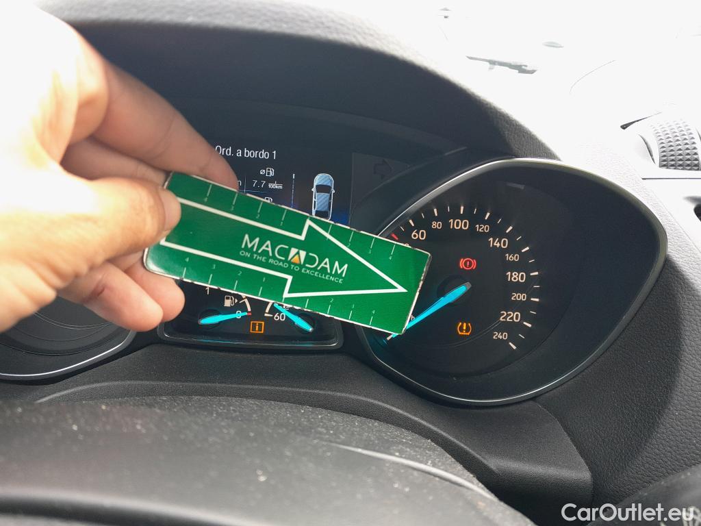  Ford  Kuga FORD  / 2016 / 5P / todoterreno 1.5 EcoBoost 88kW 4x2 Trend+ (CX) #12