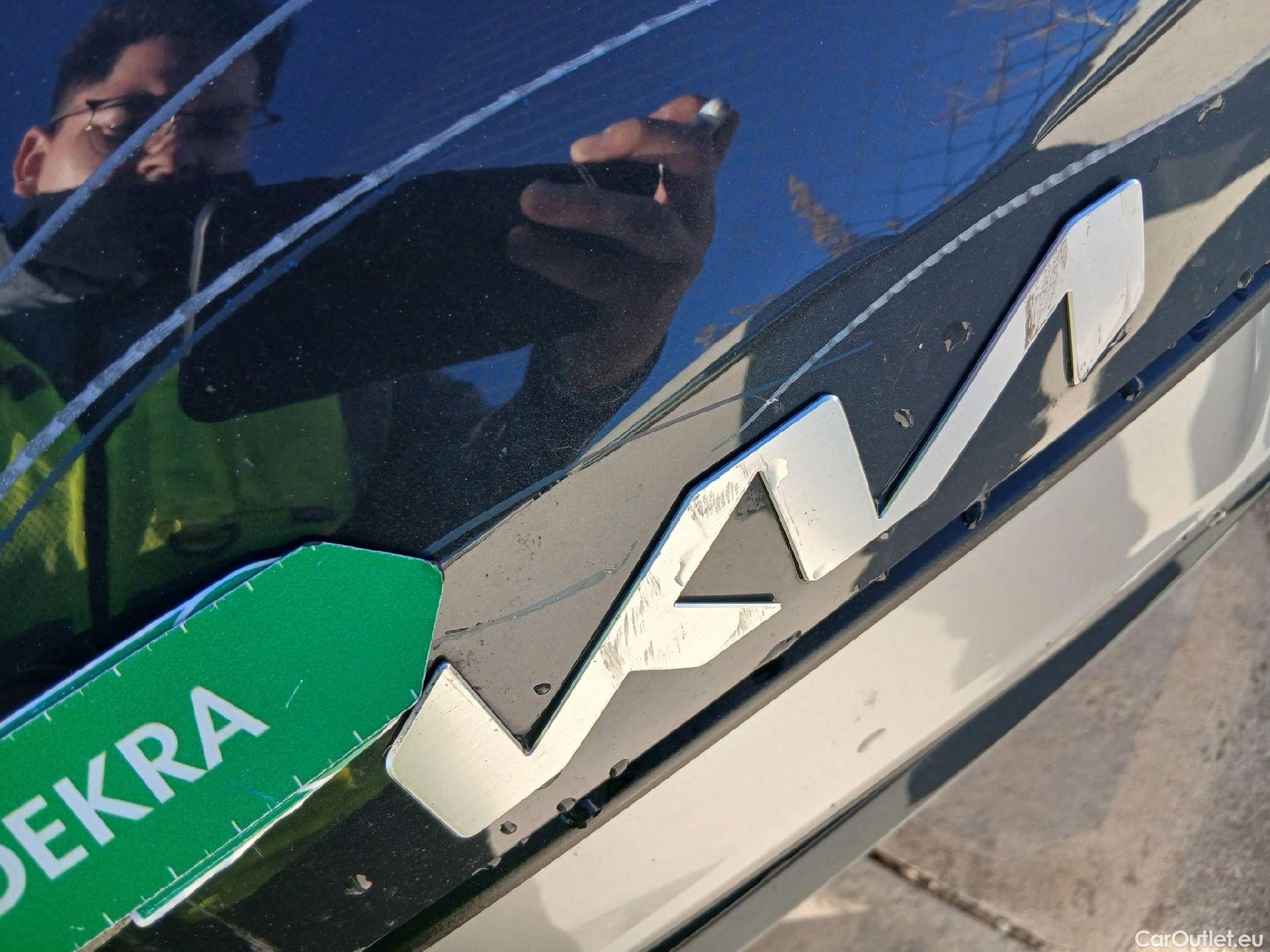  KIA  Sportage KIA  / 2022 / 5P / todoterreno 1.6 T-GDi 118kW (160CV) Drive 17