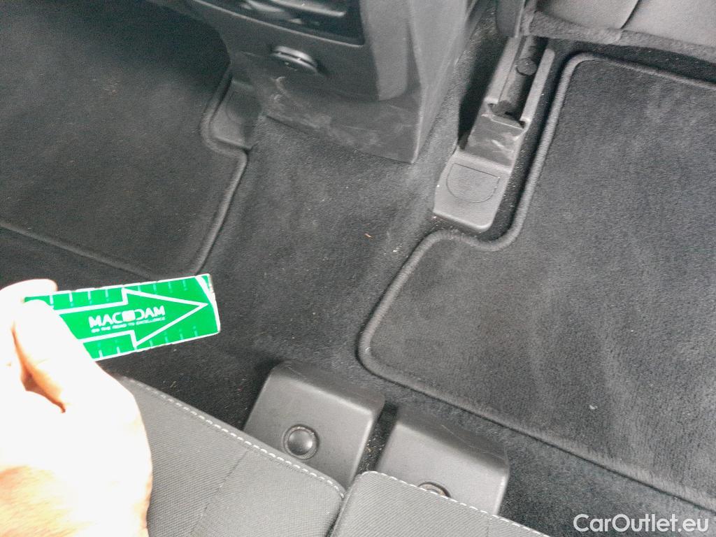  Ford  Kuga FORD  / 2016 / 5P / todoterreno 1.5 EcoBoost 88kW 4x2 Trend+ (CX) #2