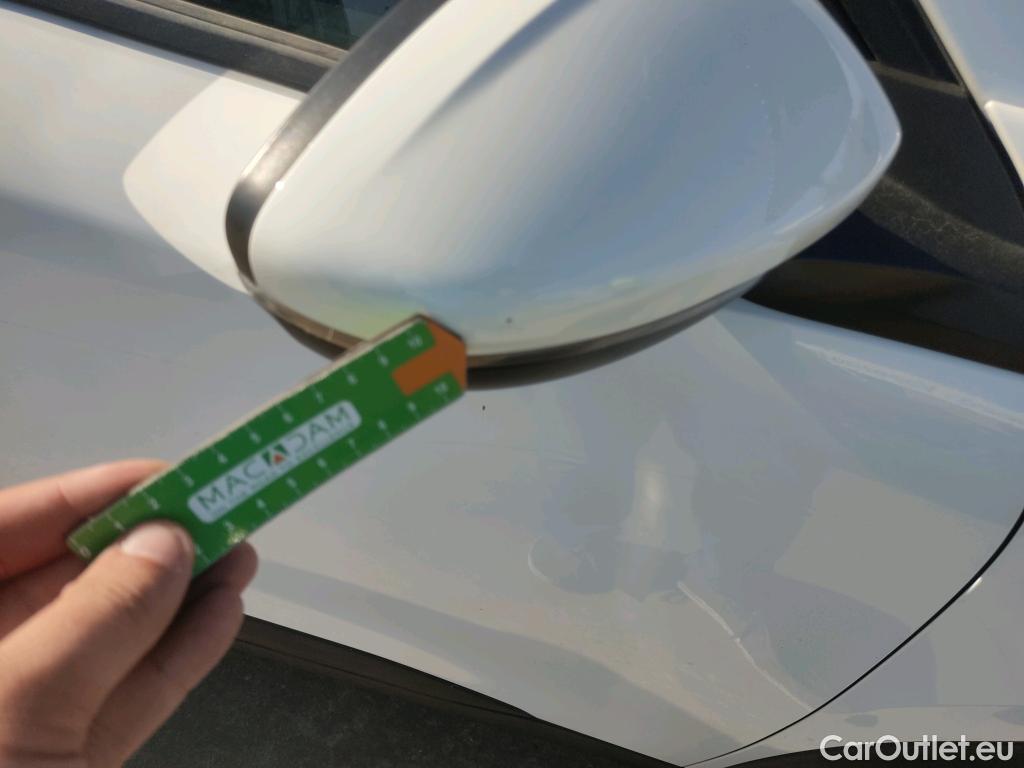  Peugeot  2008 PEUGEOT  / 2019 / 5P / todoterreno Active BlueHDI 81kW (110CV) #16