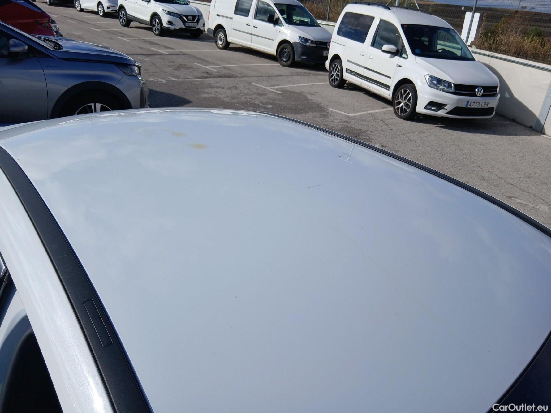  Mercedes  A-Klasse MERCEDES-BENZ Clase A / 2018 / 4P / sedán Sedán A 250 e #20