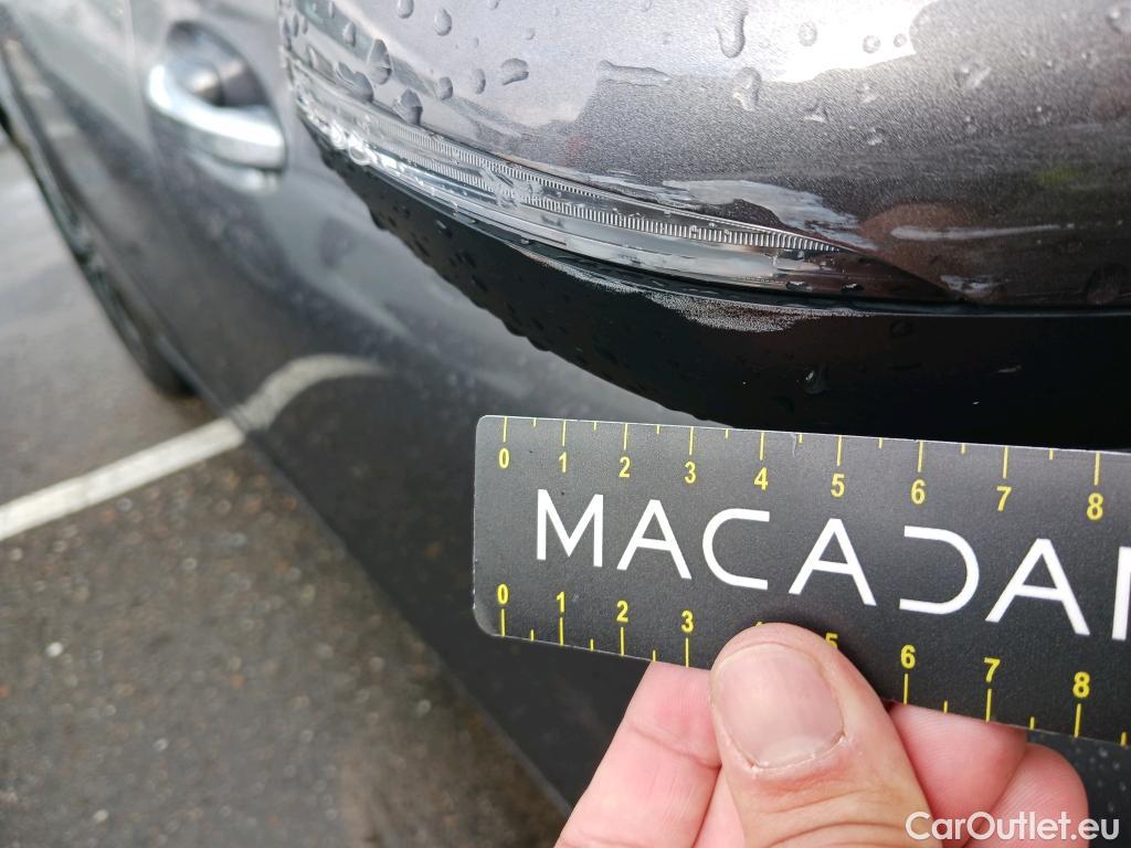  Mercedes  A-Klasse MERCEDES-BENZ Clase A / 2018 / 4P / sedán Sedán A 180 d #23