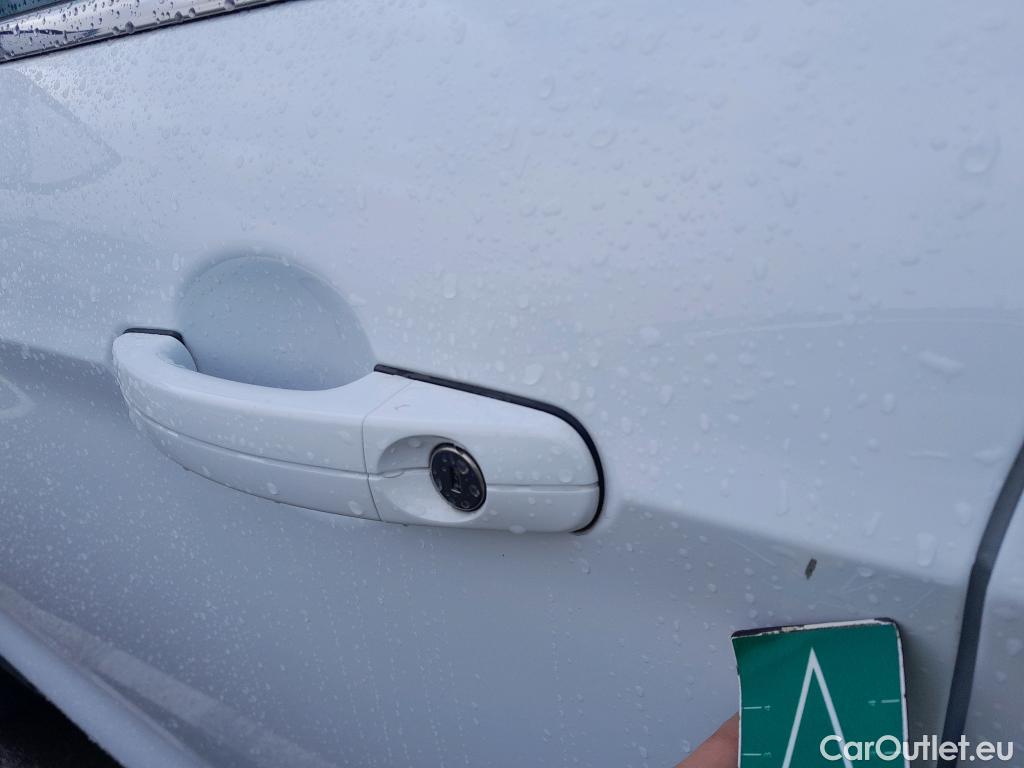  Ford  Kuga FORD  / 2016 / 5P / todoterreno 1.5 EcoBoost 88kW 4x2 Trend+ (CX) #14