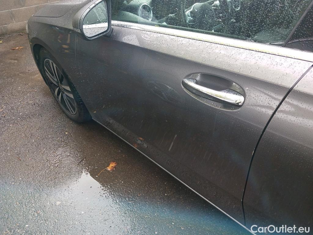  Mercedes  A-Klasse MERCEDES-BENZ Clase A / 2018 / 4P / sedán Sedán A 180 d #18