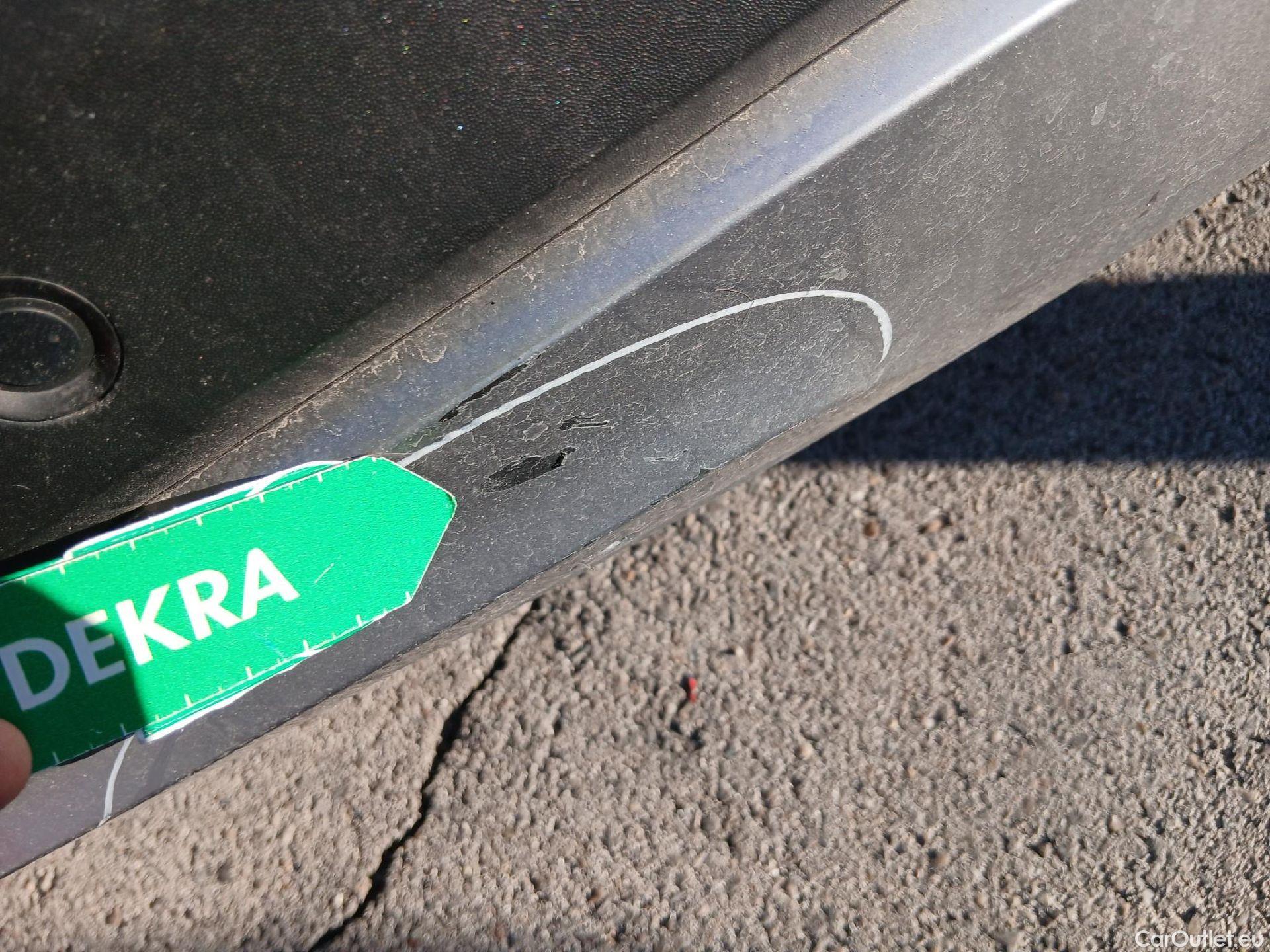  KIA  Sportage KIA  / 2022 / 5P / todoterreno 1.6 T-GDi 118kW (160CV) Drive 17