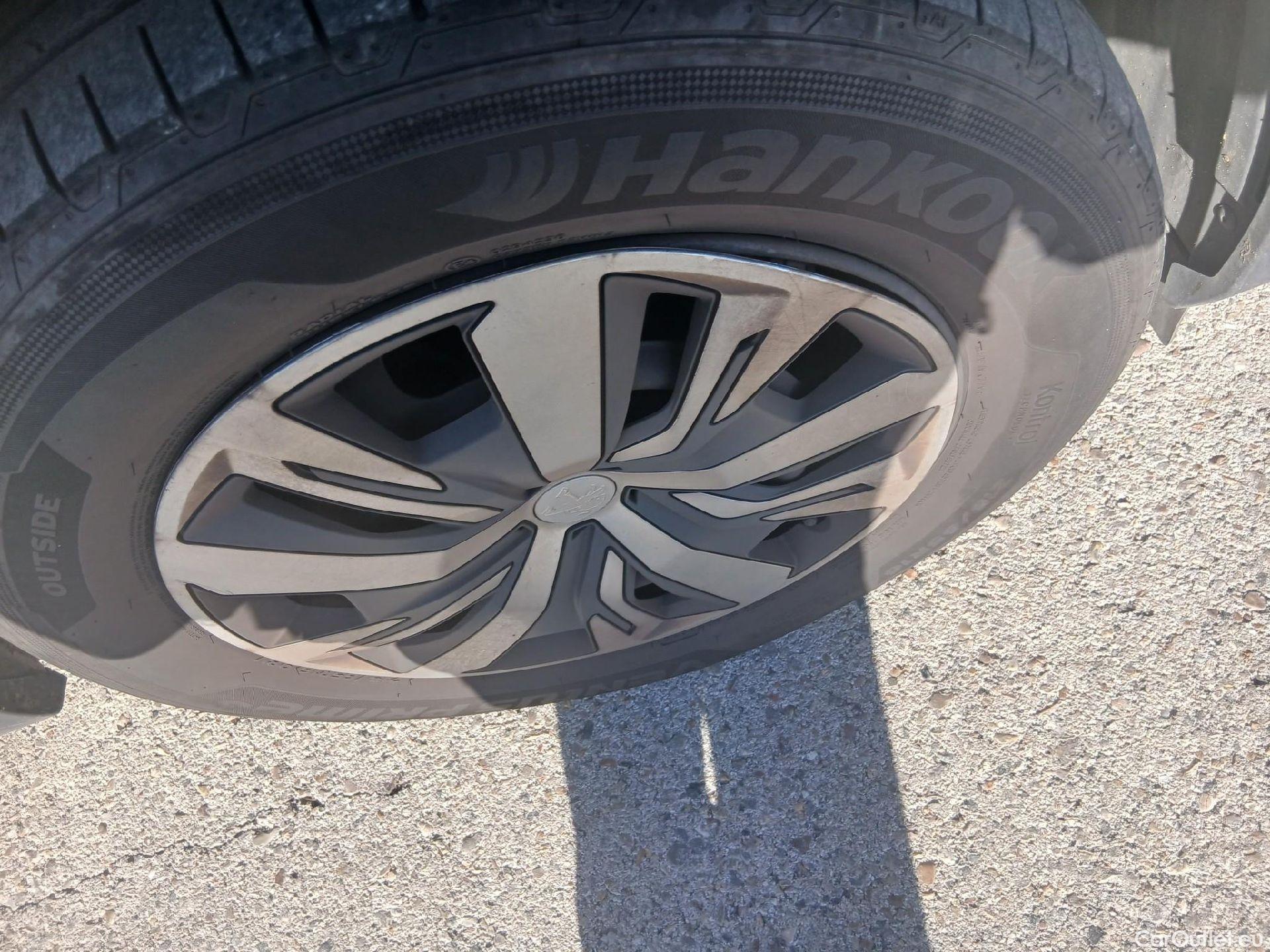  Peugeot  2008 PEUGEOT  / 2019 / 5P / todoterreno Active BlueHDI 81kW (110CV) #18