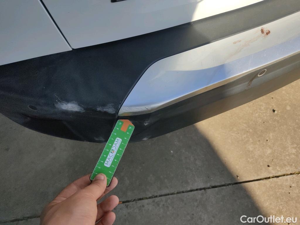  Peugeot  2008 PEUGEOT  / 2019 / 5P / todoterreno Active BlueHDI 81kW (110CV) #18