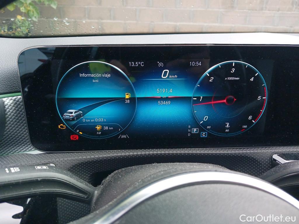  Mercedes  A-Klasse MERCEDES-BENZ Clase A / 2018 / 4P / sedán Sedán A 180 d #14