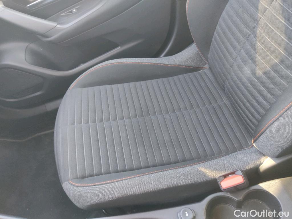  Peugeot  2008 PEUGEOT  / 2019 / 5P / todoterreno Active BlueHDI 81kW (110CV) #11