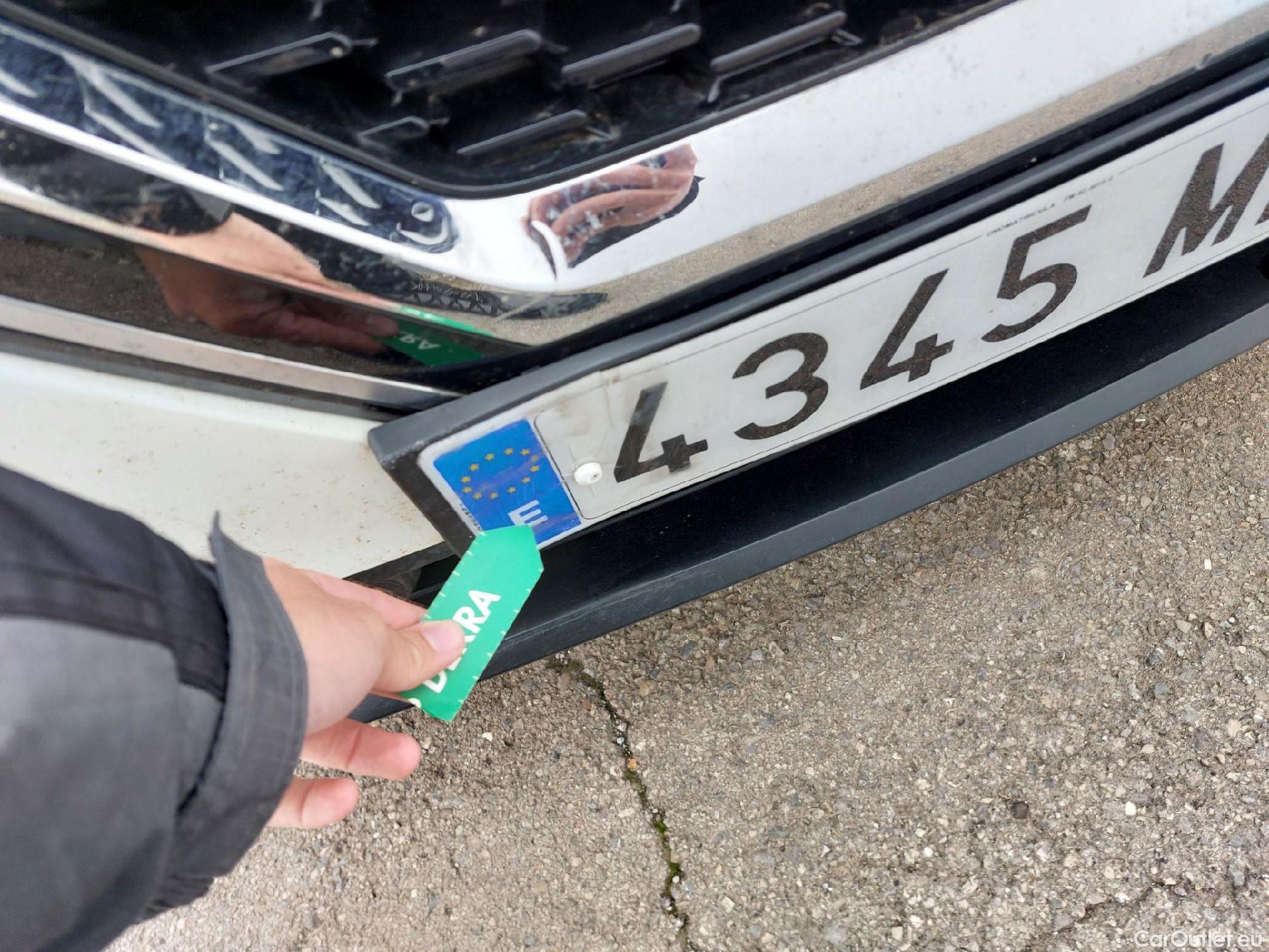  Nissan  Qashqai NISSAN  / 2021 / 5P / todoterreno DIG-T 116kW mHEV Xtronic 4x4 N-Connecta #3