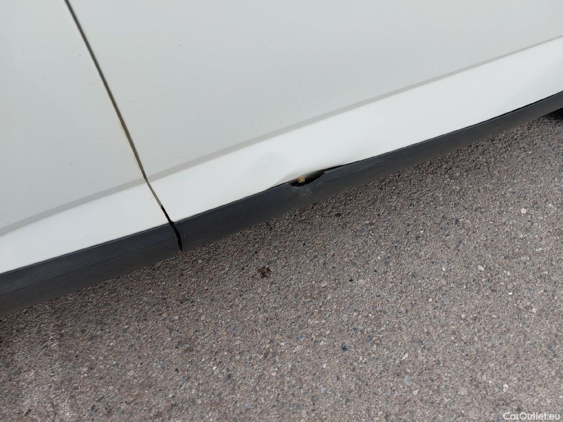  Nissan  Qashqai NISSAN  / 2021 / 5P / todoterreno DIG-T 116kW mHEV Xtronic 4x4 N-Connecta #20