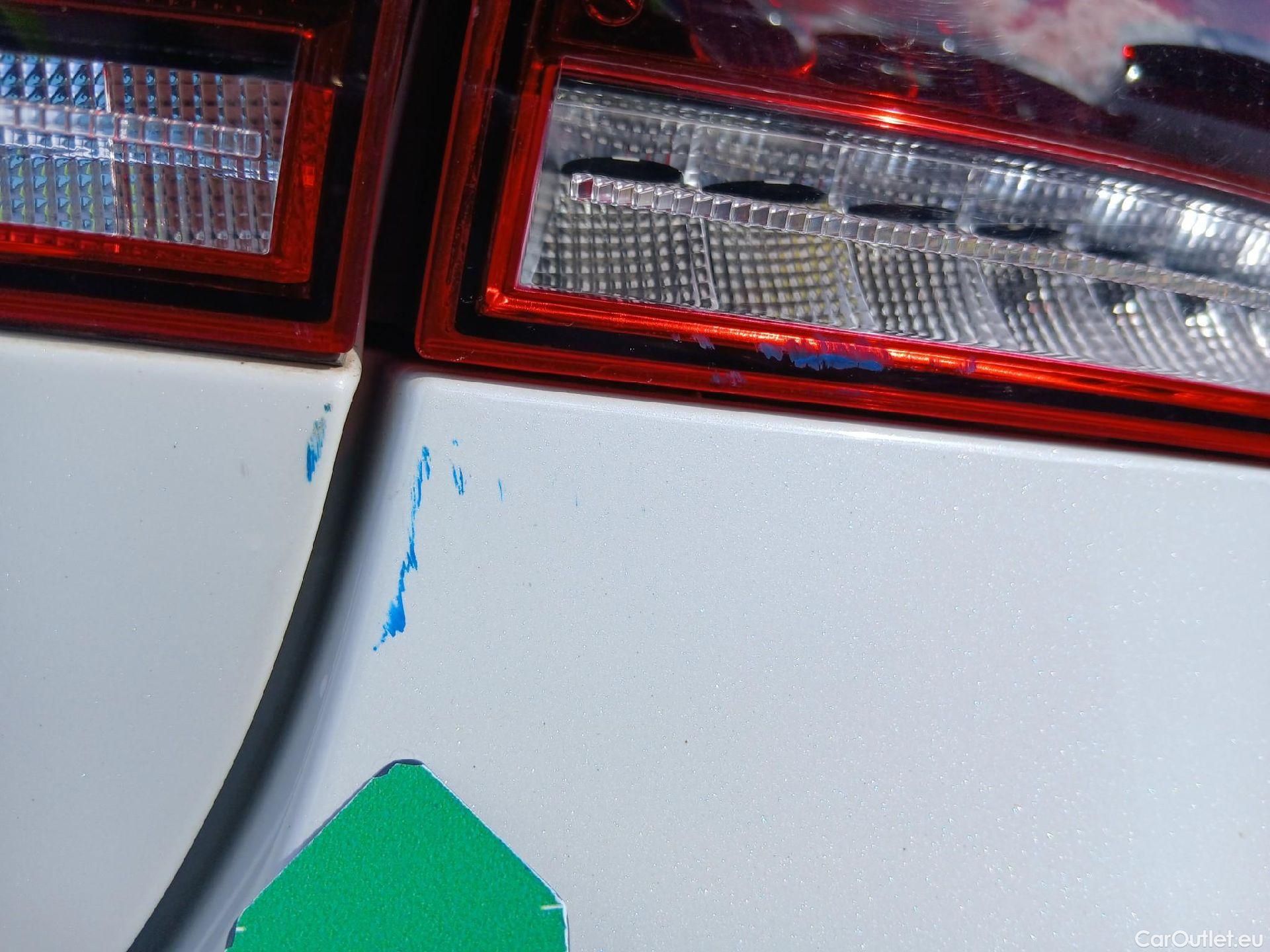  Mercedes  A-Klasse MERCEDES-BENZ Clase A / 2018 / 4P / sedán Sedán A 250 e #12